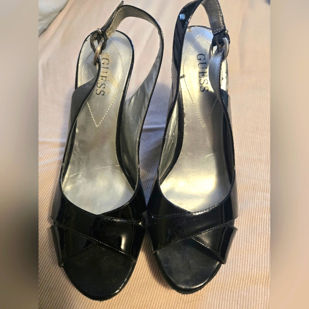 GUESS Women's Black Slingback Heels